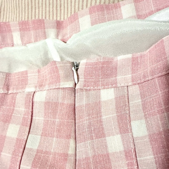 Light pink plaid pleated mini skirt - Picture 2 of 5